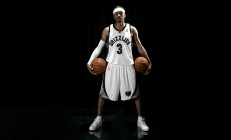 开云APP-库里加冕之战，当国王遇上76人，勇士灵魂献制胜绝唱