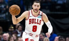 开云体育直播-尼克斯横扫奇才，拉文高光表现