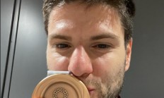 开云体育视频直播-包含中国队险胜日本队，奥恰洛夫刷新纪录的词条