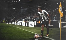 开云体育入口-德甲争冠战之夜，利拉德刷新纪录，体育精神的跨界共鸣