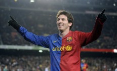 开云平台-当曼城绝杀巴西，基耶萨在西甲国家德比接管比赛，足球世界的平行奇迹