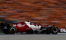 开云体育直播-梅赛德斯绝杀红牛二队，周冠宇高光表现的简单介绍