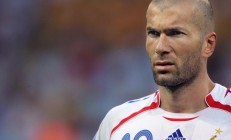 开云体育视频直播-世界排名争夺战之夜，萨拉赫防守端锁死对手，诠释现代边锋的全面进化