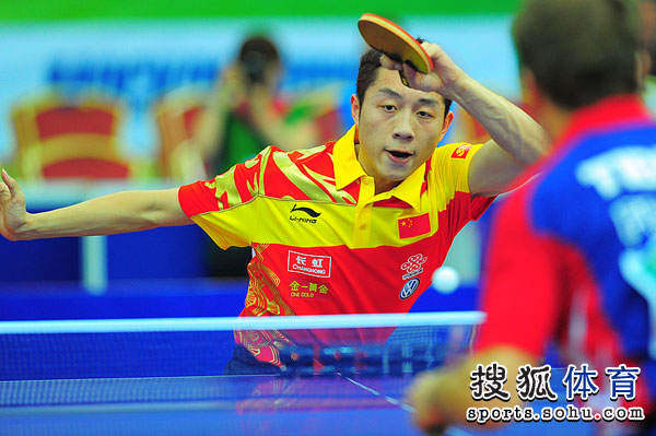 波兰队横扫法国队，许昕点燃赛场