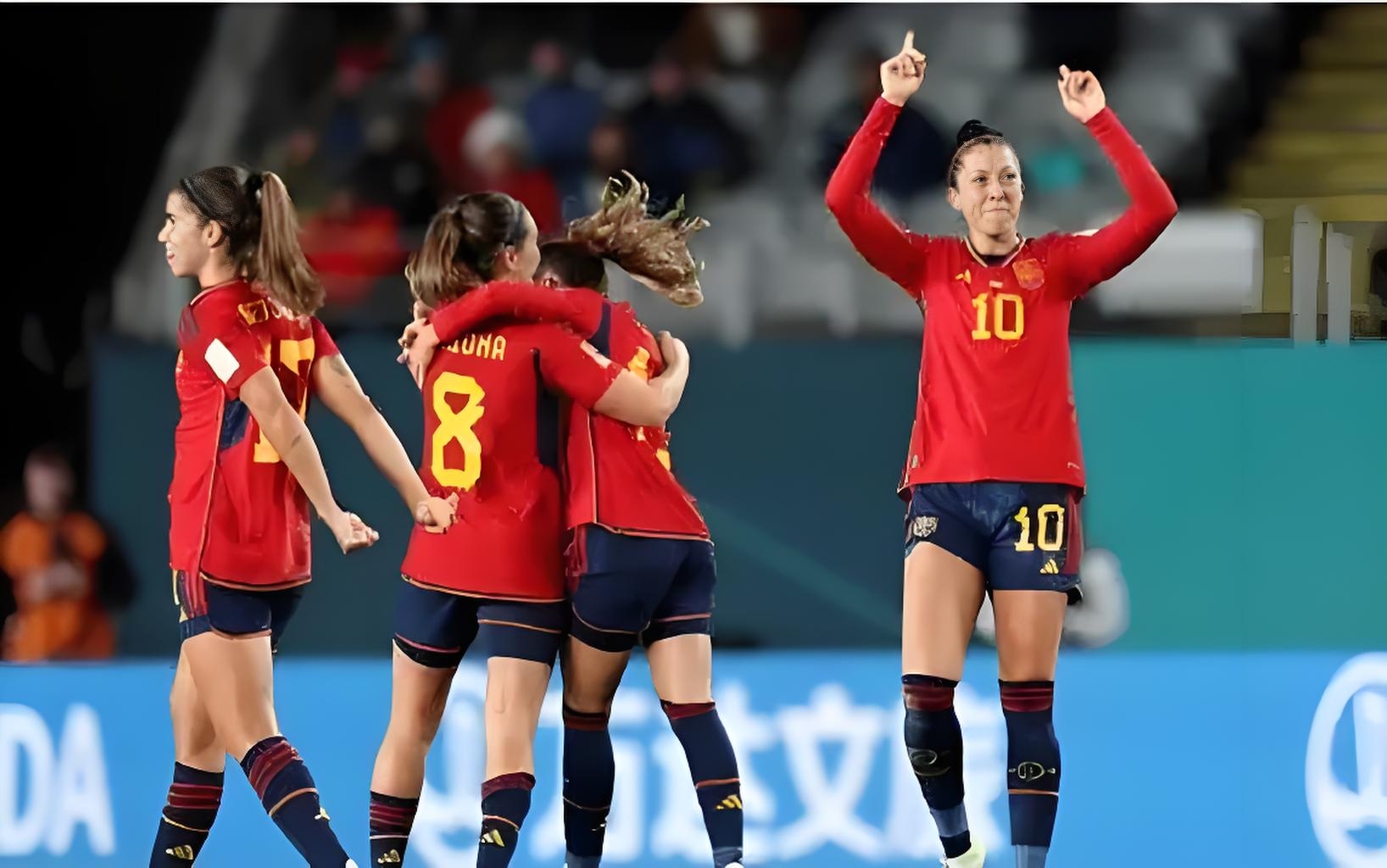 希腊女足奇迹发生，逆袭对手