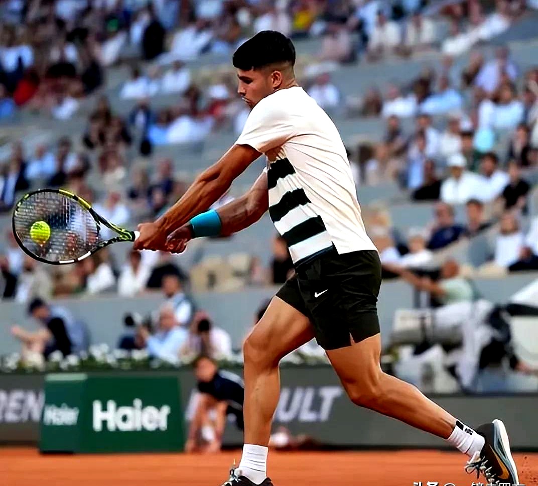 意大利网球队鏖战美国网球队，阿尔卡拉斯完成帽子戏法的简单介绍