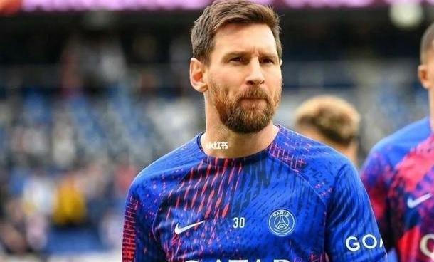 包含梅西一战成名，球场传奇再现！的词条