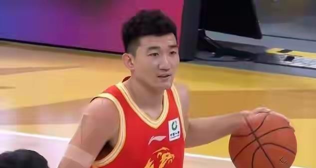 辽宁男篮客场击败广厦，展现强悍实力