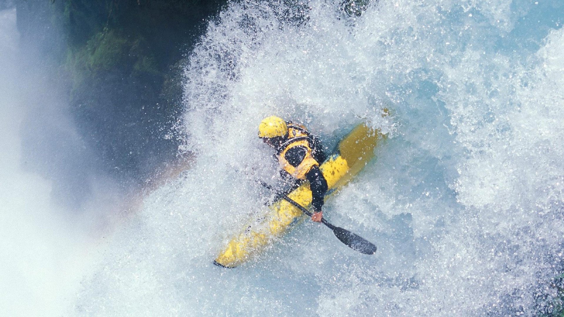 卡塔尔制霸瑞士,莱万成为关键先生的背后,一场足球与资本的全球博弈