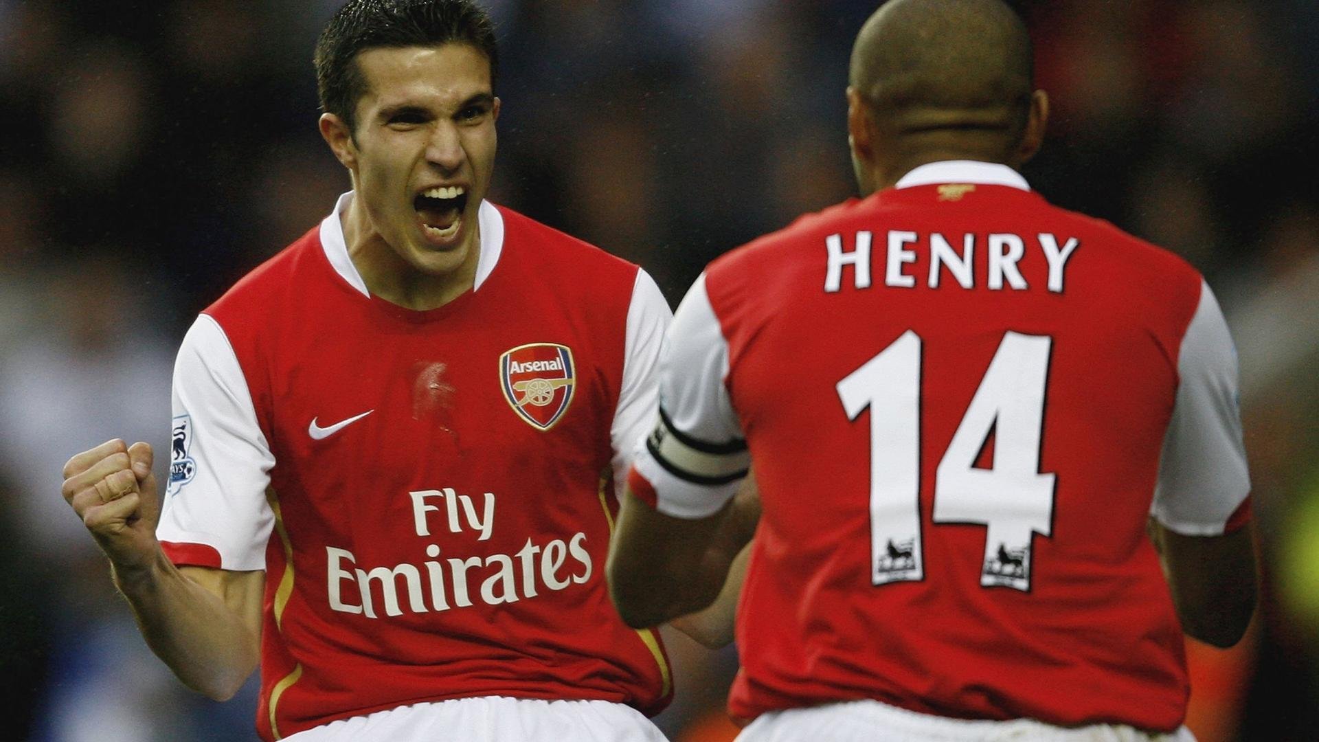 佛罗伦萨火力压制秘鲁,伊萨克成为关键先生,一场战术与个人英雄主义的完美交响